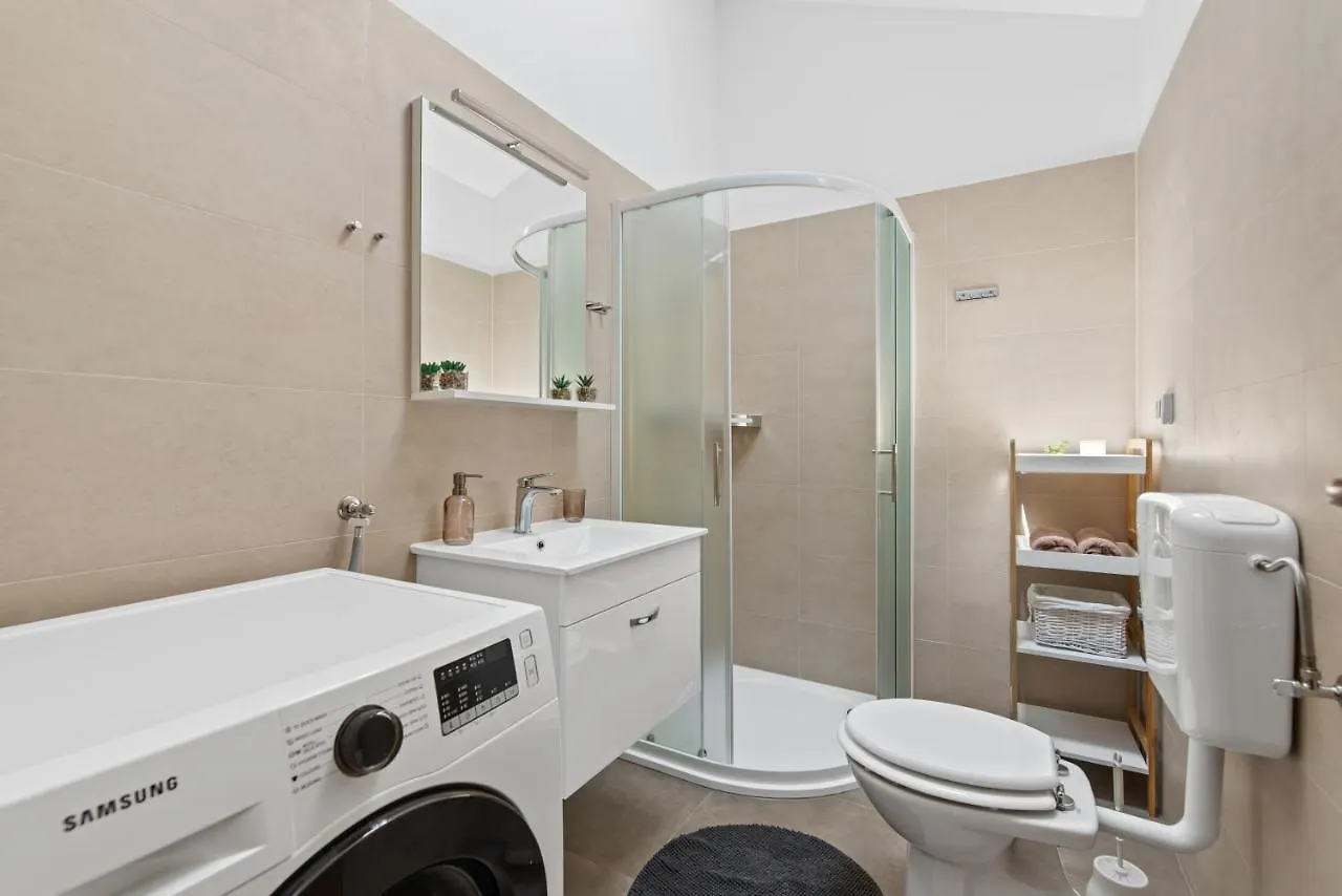Apartment Apartman Zuzic Novigrad