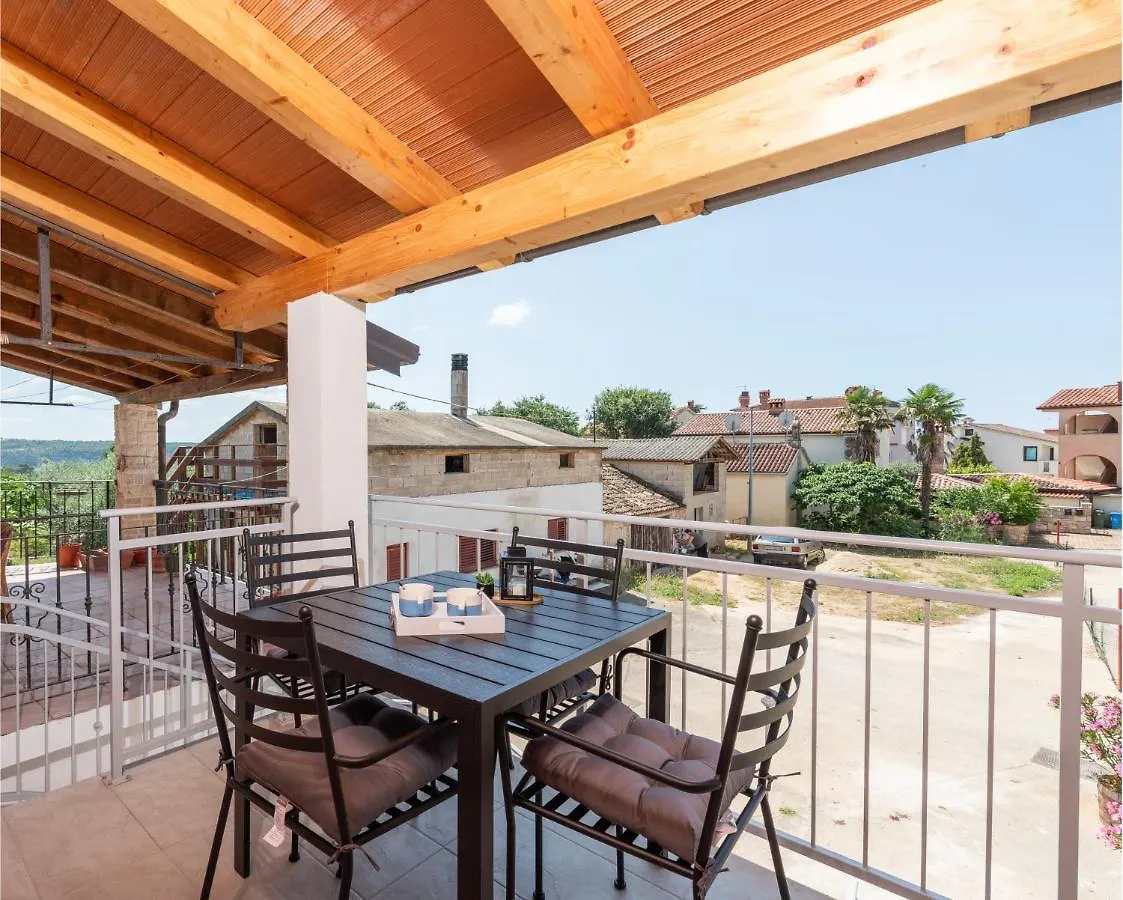Apartman Zuzic Novigrad  Apartment