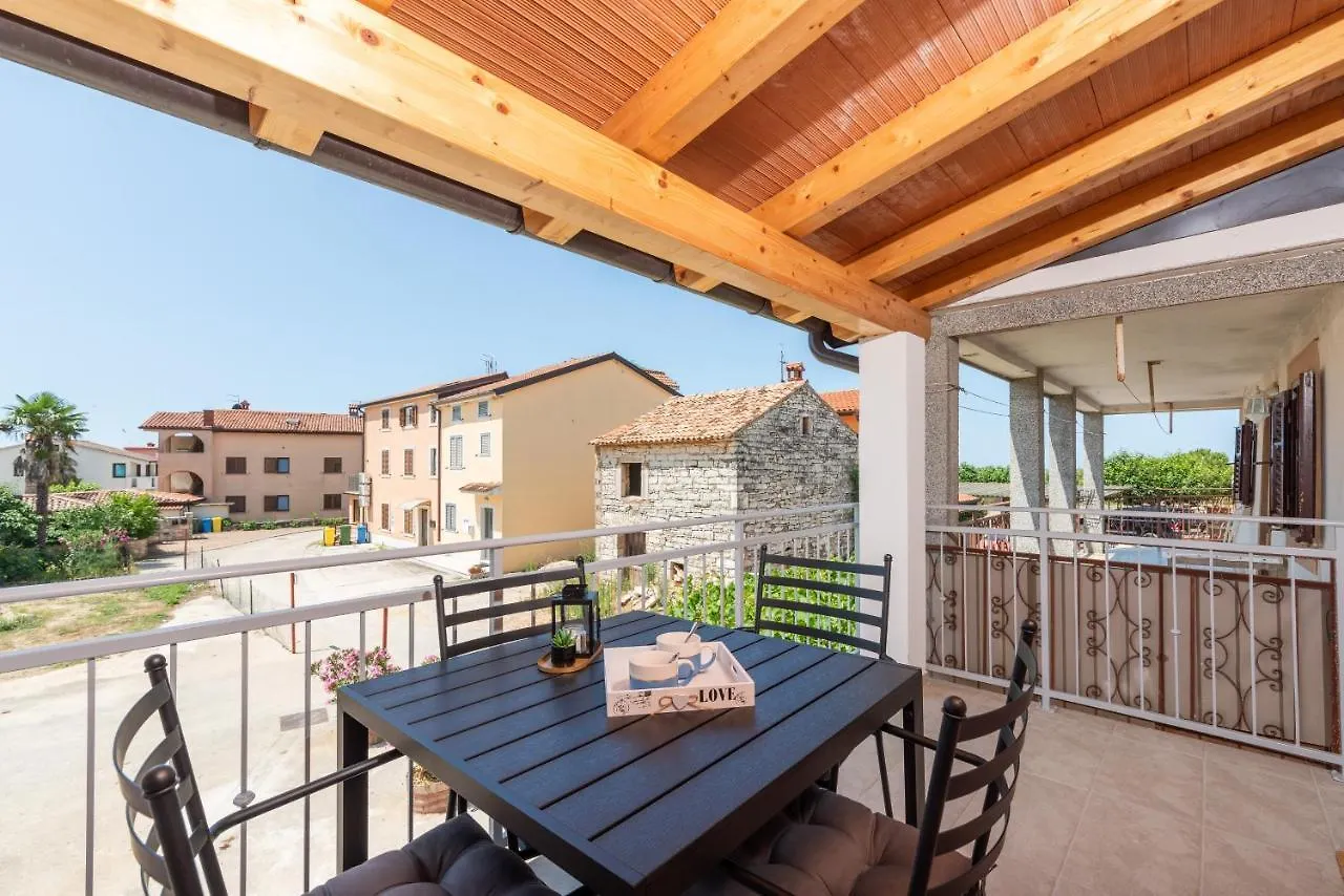 Apartment Apartman Zuzic Novigrad  Croatia